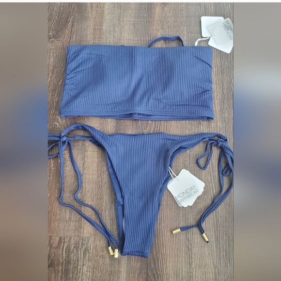 Monday bikini set - Picture 3 of 8
